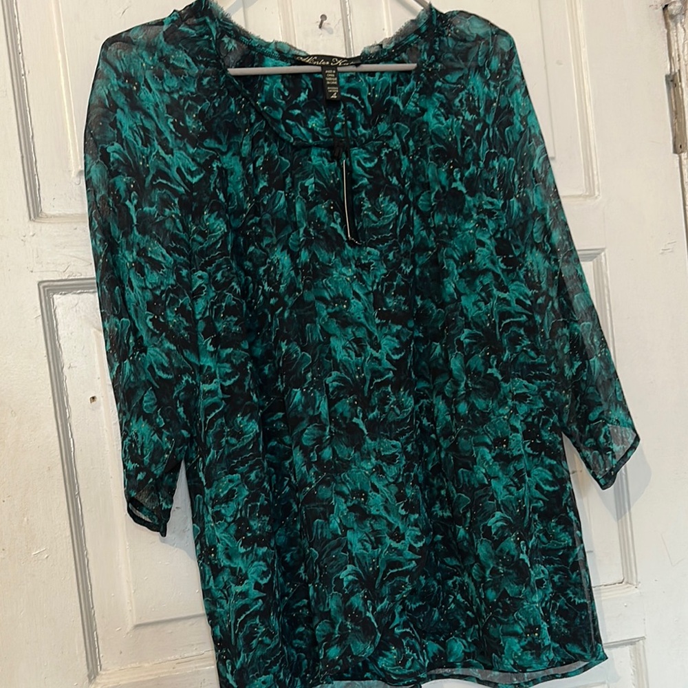 **REPOSH***Floral Green Women's 100% Silk Top